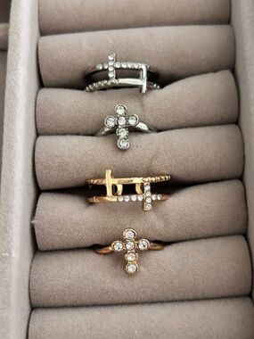 🌟$3/15 Cross ✝️ Rings (4)